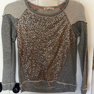 Jolt size small sweater from Buckle. Only warn handful of times